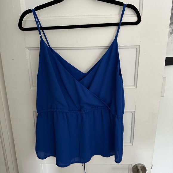 Aritzia Babaton Blouse - Picture 2 of 5